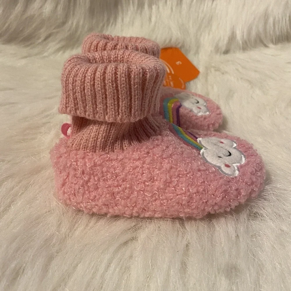 Wonder Nation Slippers Girl's Size 3 Pink Fuzzy Rainbow Bootie Shoes 3-6 Months